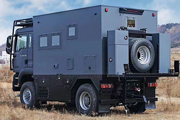 Read more about the article 房车车身——探险露营车