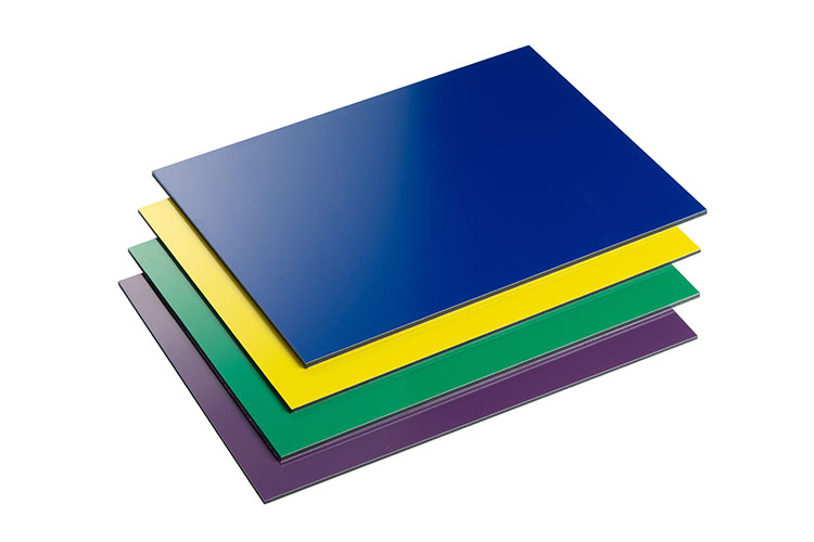 Read more about the article 铝塑板